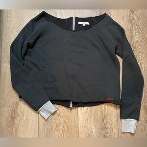 Peace Love World Top, Size Small